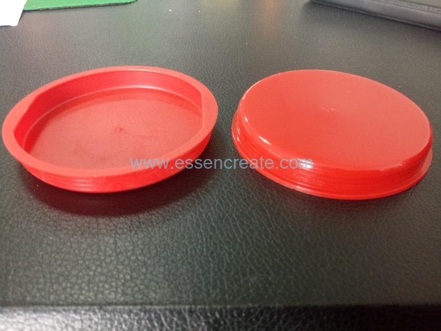 round plastic box with cap